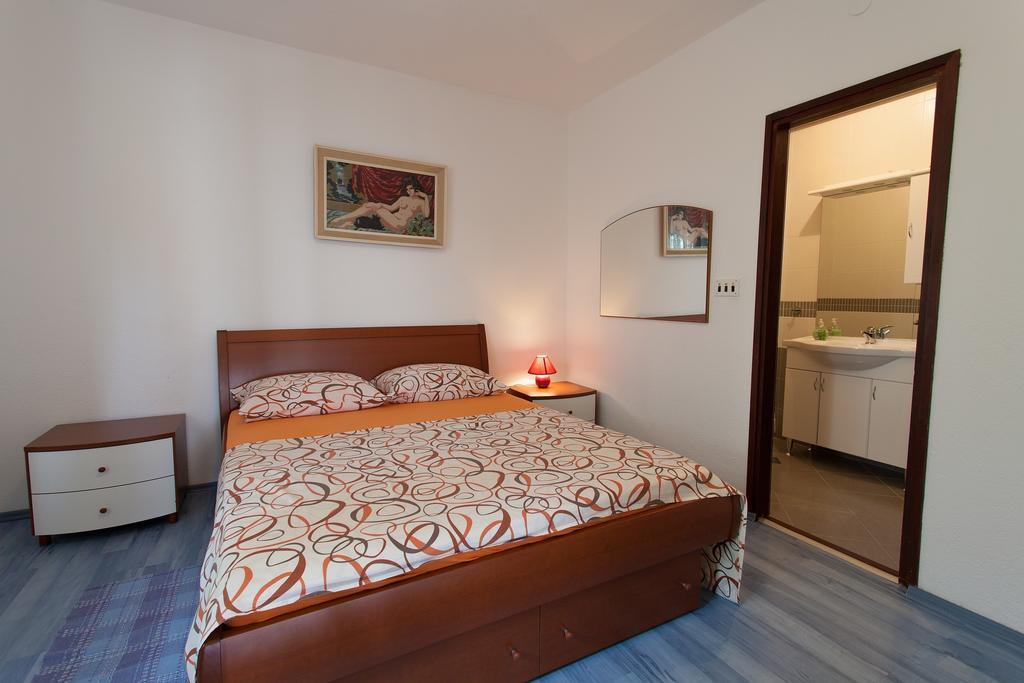 Apartman Kondic 오미살즈 객실 사진