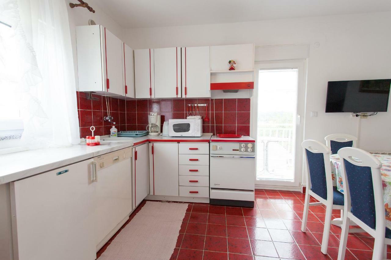 Apartman Kondic 오미살즈 외부 사진